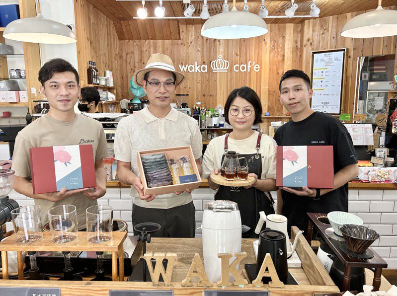 台灣本土品牌炫日芬、瓦卡咖啡攜手做公益，共同推出母親節限量禮盒。記者宋健生/攝影