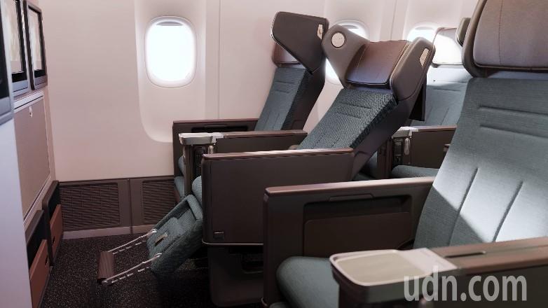 全新特选经济客舱座椅，可享受更大的私人空间感。图／国泰航空提供