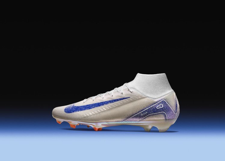 Nike藍圖系列Mercurial Superfly足球鞋。圖／Nike提供