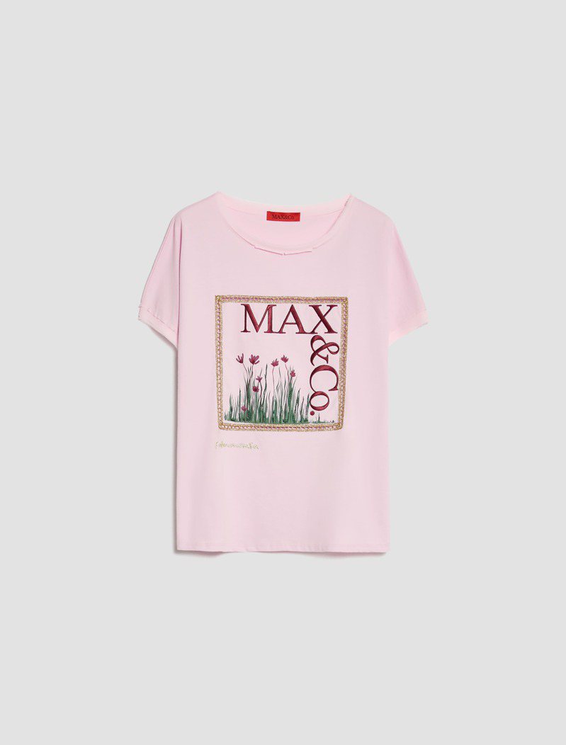 MAX&Co.花卉方型Logo T恤粉色款，7,000元。图／MAX&Co.提供