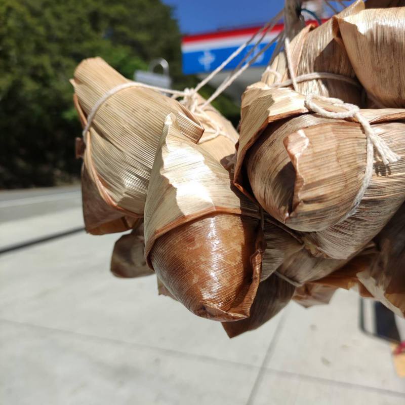 台灣中油公司關原加油站販售的「雲端肉粽」，目前已暫停販售。圖擷取自臉書粉專「中橫路況交通資訊站」