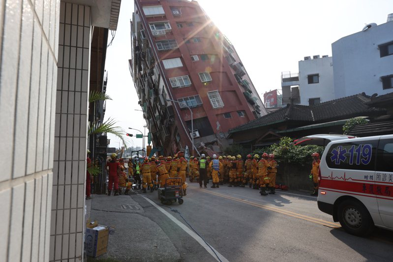 花蓮近海4月3日發生規模7.2強震造成災情。聯合報系資料照片