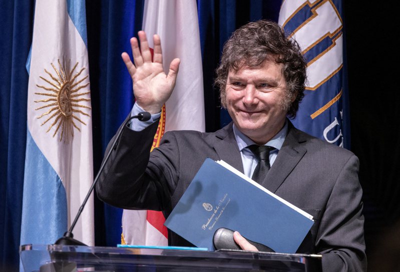 阿根廷政壇新星、總統米雷伊（圖）獲選時代雜誌2024年最具影響力的百位領導人之一。 歐新社