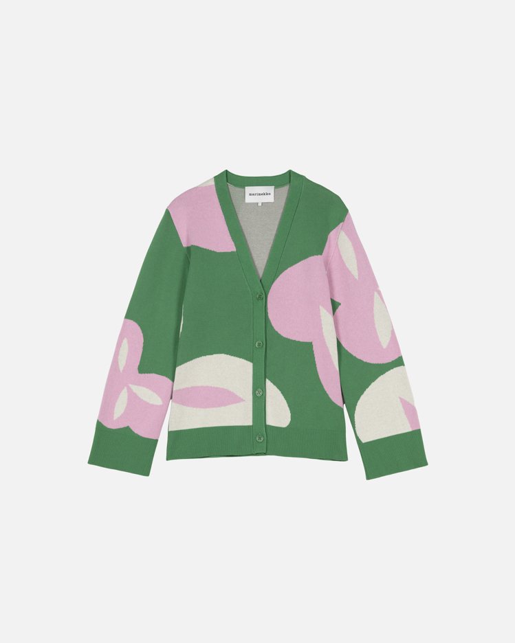 任容萱今日身上的Marimekko翠綠色剪紙印花針織外套，11,900元。圖／Marimekko提供