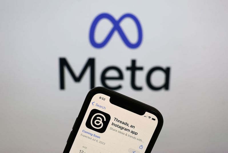 蘋果公司（Apple）據報已遵守中國大陸政府的命令，19日起將Meta旗下的WhatsApp和Threads從大陸的應用程式商店App Store下架。(Getty Images)