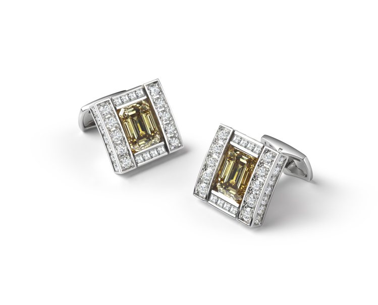 DAMIANI Belle Époque Frame輪廓彩鑽袖扣，18K⽩⾦和⿈⾦鑲嵌2顆棕黃色祖母綠式切割彩鑽總重25.11克拉、鑽石，2,640萬元。圖／DAMIANI提供