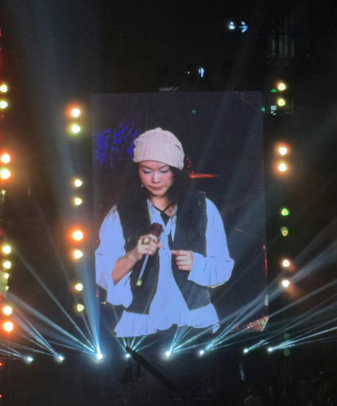 許美靜在南京開唱，卻被歌迷喊退票。圖／摘自微博