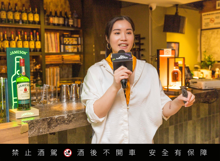 曾任兩間亞洲五十大酒吧（The Old Man Hong Kong、ARGO）的首席調酒師陳堯（Yvonne Chan）蒞臨分享亞洲目前最新調酒趨勢，與學員激盪創新永續調酒。圖／保樂力加提供   提醒您：酒後找代駕！禁止酒駕 飲酒過量有礙健康