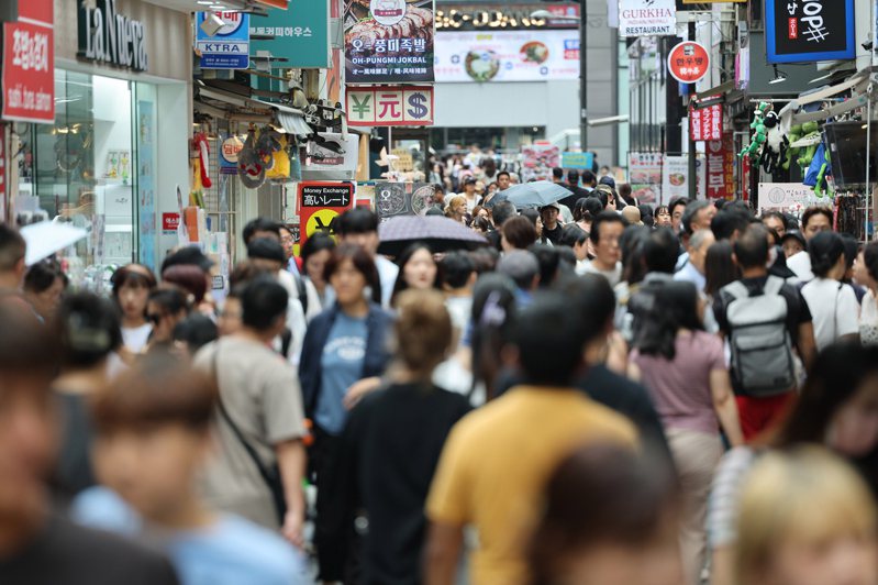 南韓近年積極打造購物天堂，讓外國旅客退稅更優惠、方便。 圖／歐新社