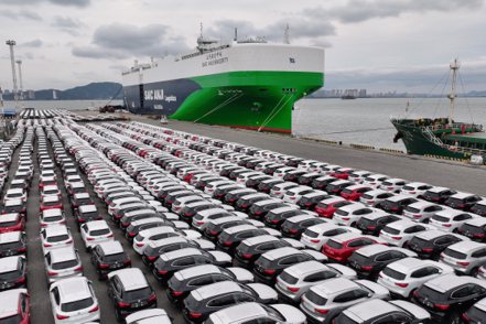 國際能源總署4月23日發布報告稱，去年全球銷售的電動車超一半是中國車廠製造，比亞迪等中國車廠成為最大贏家。（新華社）