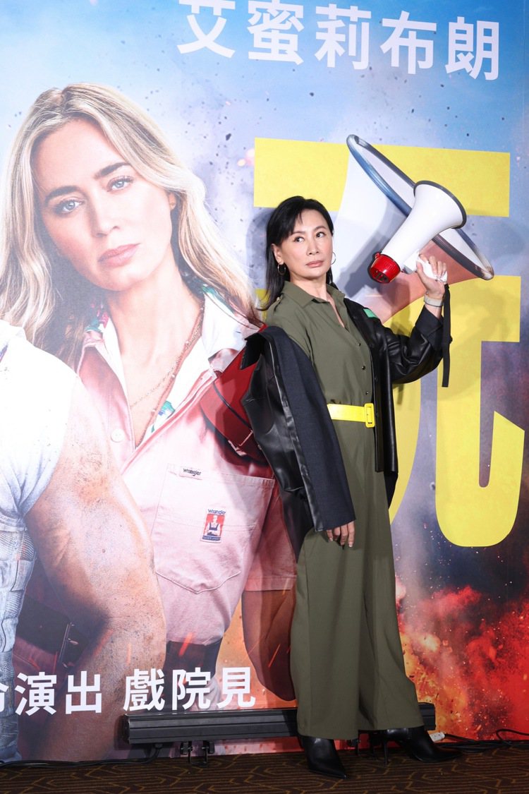 陳亞蘭出席「特技玩家」首映，為撞臉的英國女星艾蜜莉布朗特宣傳。記者王聰賢／攝影