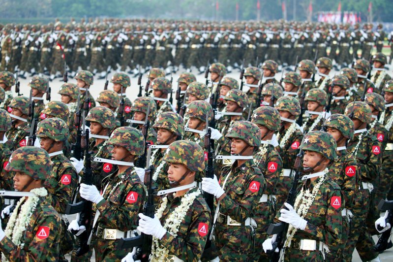 緬甸自2021年軍方政變以來，軍政府和革命軍及各地武裝勢力衝突不斷，近幾個月來衝突升級。圖／新華社資料照