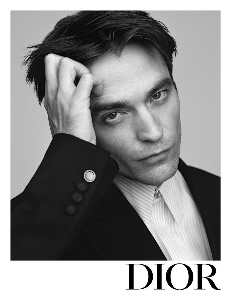 Dior品牌大使Robert Pattinson诠释全新Dior Icons胶囊系列形象广告。图／Dior提供