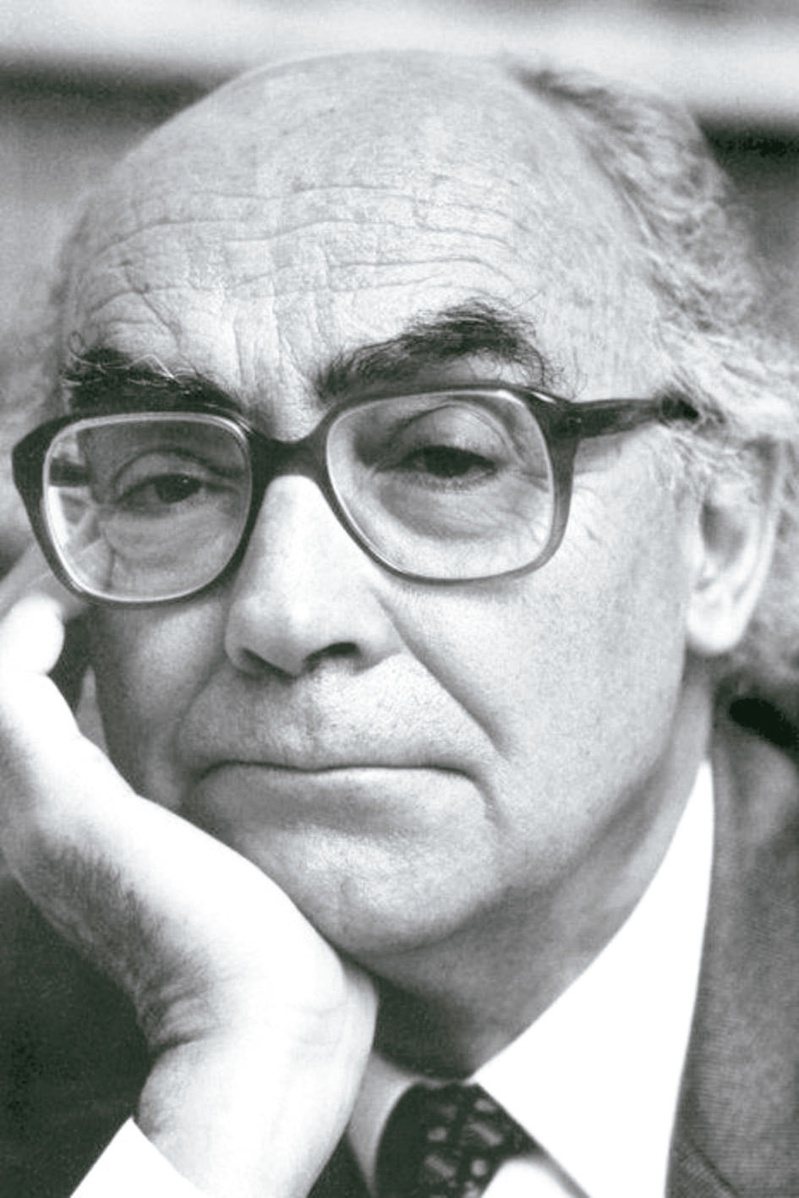 喬賽‧薩拉馬戈（José Saramago, 1998）。
（Photo from the Nobel Foundation archive. ）