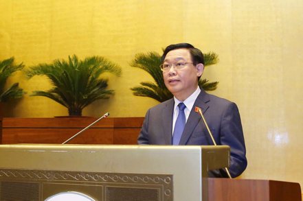 據知情人士透露，越南國會主席王廷惠已經辭職。 新華通訊社