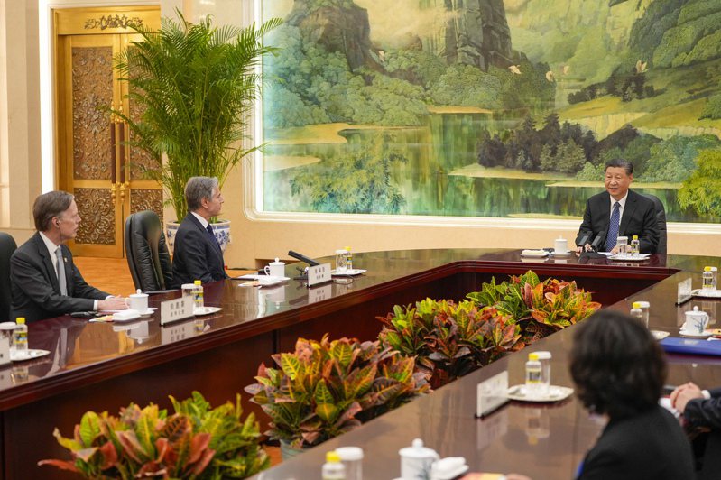 大陸國家主席習近平與美國國務卿布林肯2023年6月於北京人民大會堂福建廳會晤。 圖／美聯社