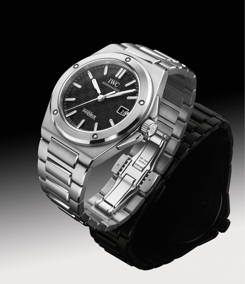IWC工程师SL腕表（型号1832），精钢、32111自制机芯、时间显示，价格店洽。图／TimeVallée提供