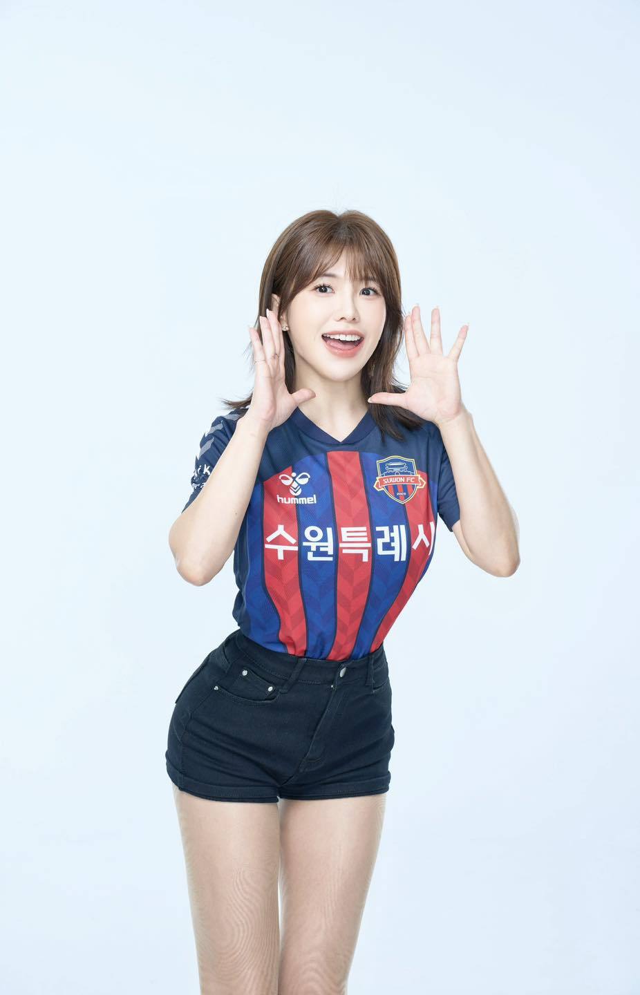 壯壯宣布加盟南韓水原足球俱樂部。圖／截自facebook／壯壯 / Ula Shen