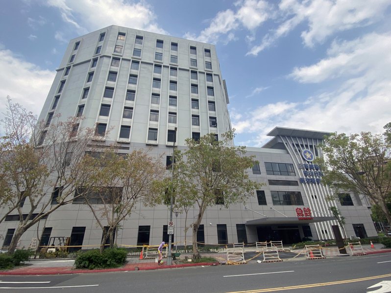 國防部指出，三軍總醫院松山分院航空醫學大樓已於1日竣工，目前正在進行驗收程序。中央社