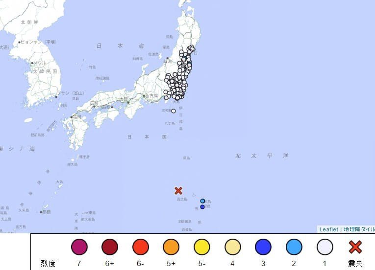日本小笠原群島西方外海今天下午5時36分發生推估規模6.9地震，最大震度3級出現在小笠原村，這起地震不會帶來海嘯威脅。 圖取自日本氣象廳網頁data.jma.go.jp