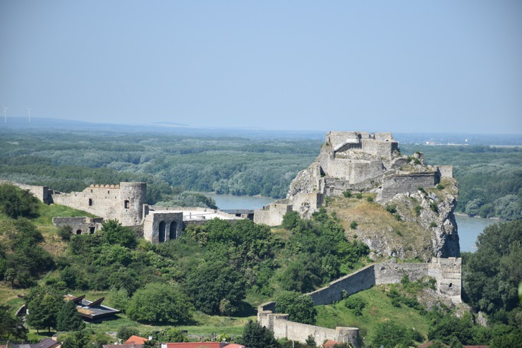 斯洛伐克slovakia｜Hrad Devín 帶有古老歷史的邊境城堡-德文城堡