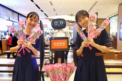 會聊天還會跳舞娛樂 宏匯廣場引進AI服務型廣告機器人
