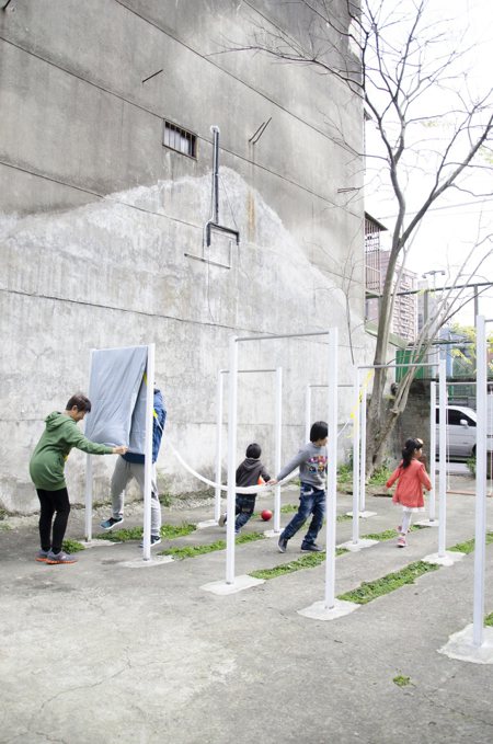 Park Up計畫改造古亭廢棄空地，吸引孩子前來玩耍。圖／游適任提供