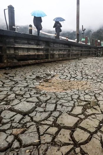 台灣半世紀最慘旱災 「缺水旱象奇景」浮出水面