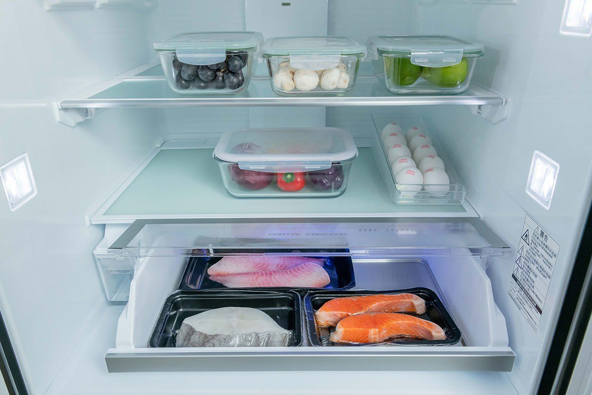 魚肉放在-3°C微凍結室，可保鮮長達7天，無須解凍就可以直接下鍋料理。圖／吳彥鋒攝影