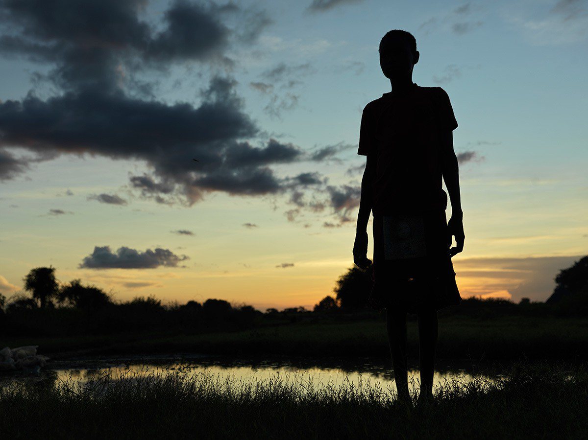 南蘇丹的阿秋目睹親人在戰爭中慘遭殺害，從此夜夜難眠。