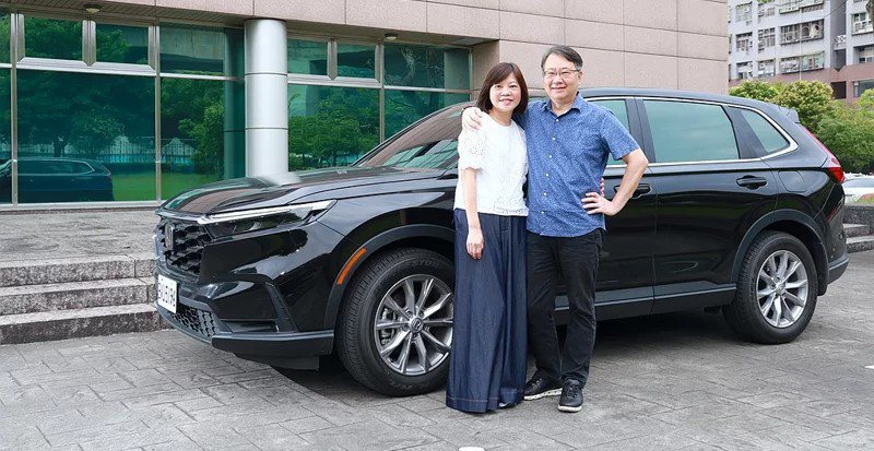台灣仍差一點！中國Toyota Corolla改扭力樑，換裝第五代油電系統