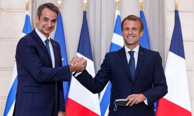 希臘和法國簽署一項價值數十億歐元的軍事協議，兩國領導人稱讚這項協議是朝著在非洲大陸深化軍事合作邁出的「大膽第一步」。（歐新社）