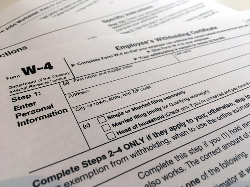 今年報稅季從1月14日開始，國稅局提醒納稅人應採用電子報稅以避免延誤。圖／路透社