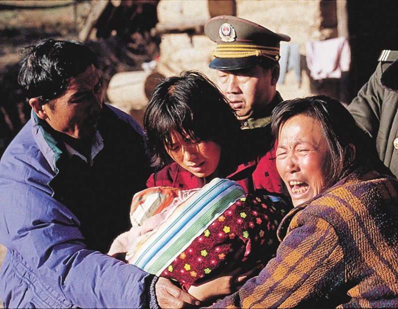 當初電影「盲山」上映時，導演李楊曾被批評揭露拐賣婦女家醜的事實。（取材自電影盲山劇照）