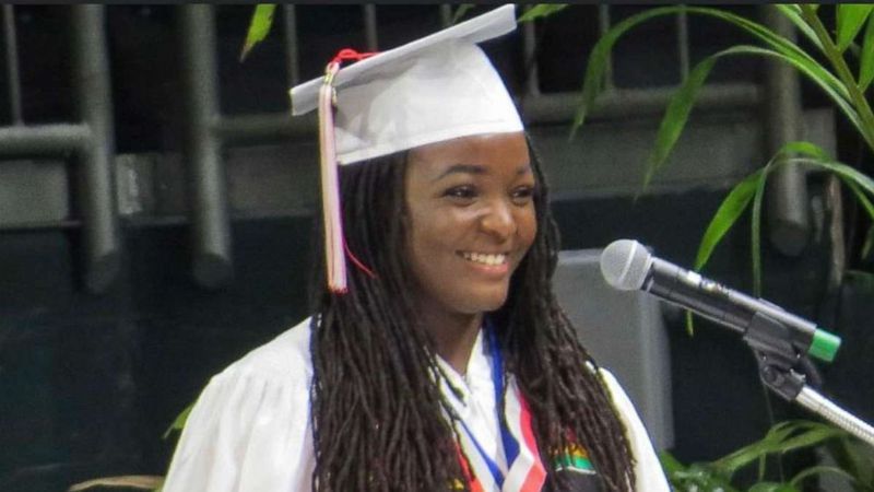 迈阿密高中生爱许丽‧艾德莉卡获得八所常春藤盟校录取，图为她在高中毕业典礼上致词。(取自早安美国网站)(photo:UDN)