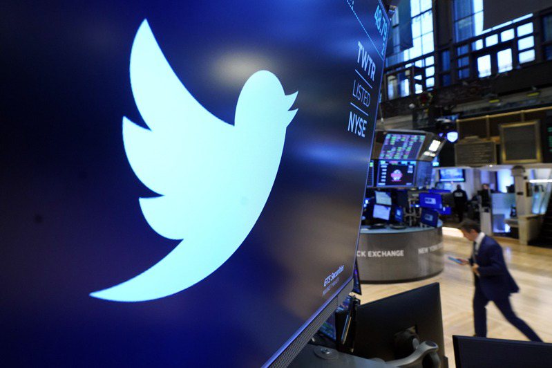 消息指出马斯克买进9.2%的被动股权，推特飙升27.12%，从而提振了那指。(美联社)(photo:UDN)