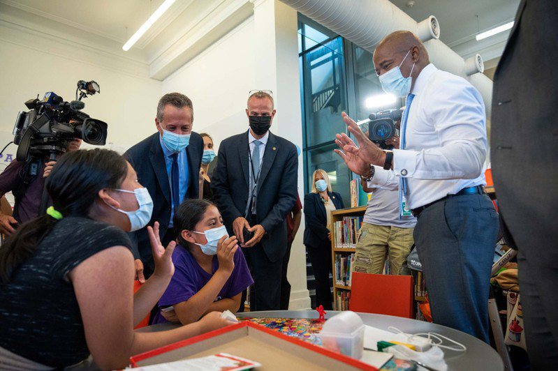 纽约市公校新冠防疫政策，相比之前宽松。(市长办公室提供)(photo:UDN)