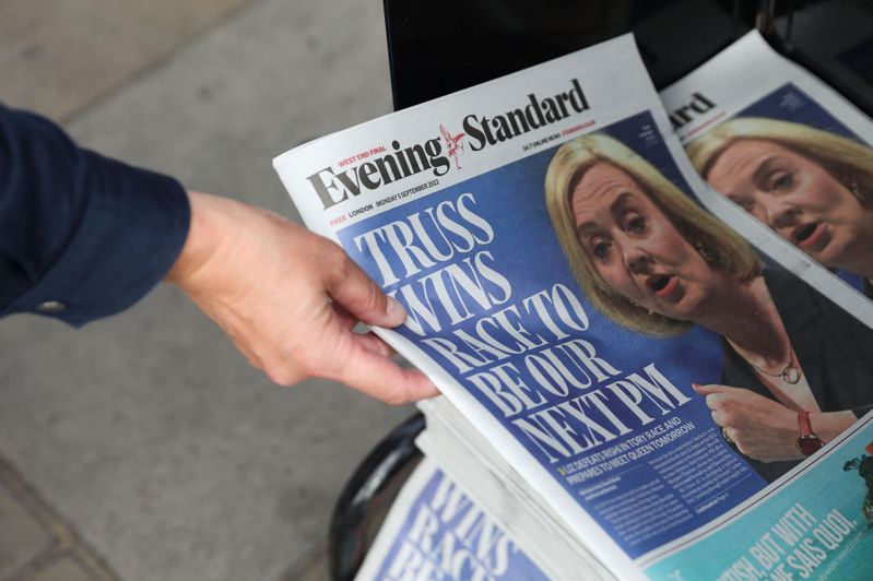 特拉斯大幅度勝出對手蘇納克，當選新任保守黨黨魁及首相，成為英國第三位女性首相，她對兩岸立場，引人關切。（Getty Images)