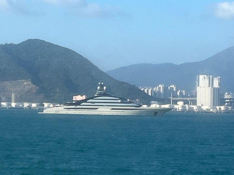 莫達索夫價值40億港元的郵輪「Nord」停留香港。（取材自推特）