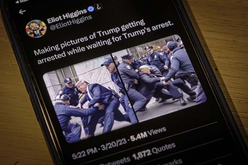 这是一张由AI生成的「川普被捕，与警冲突」的假照片，调查性新闻团体创始人希金斯利用人工智慧程式虚构出此戏剧性画面，贴在社群媒体提醒。（美联社）(photo:UDN)