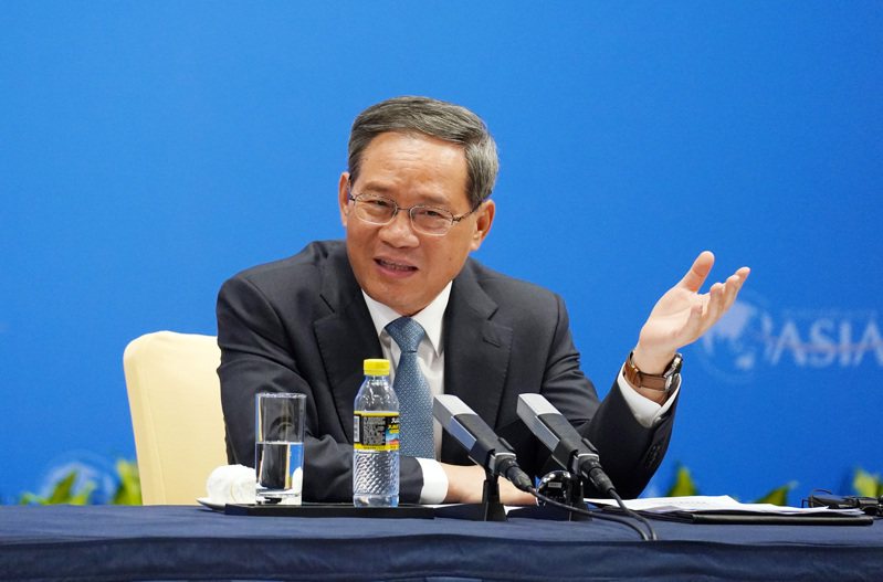 中國國務院總理李強30日下午出席博鰲亞洲論壇2023年年會的中外企業家代表座談。(中新社)