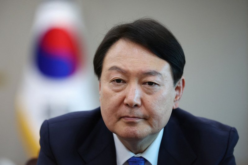 南韓總統尹錫悅近日接受路透採訪時表示，如果烏克蘭平民遭到大規模襲擊，南韓將會提供人道主義或經濟援助以外的支持。（路透）