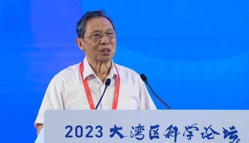 中科院院士鍾南山22日出席2023大灣區科學論壇。（取材自羊城晚報）