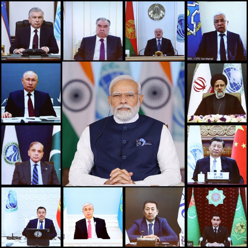 印度總理莫迪(中)、中國國家主席習近平(右排第三)和俄羅斯總統普亭(左排第二)4日在「上合組織」視訊會議上同框。(歐新社)