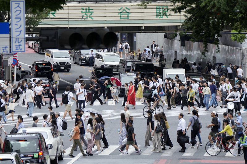 日本本國人口首見在每個縣都減少。（美聯社）