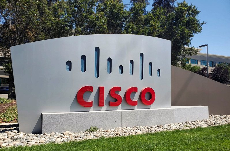 電腦網絡公司思科系統(Cisco Systems)上季業績優於預期，股價上漲3.34%。路透