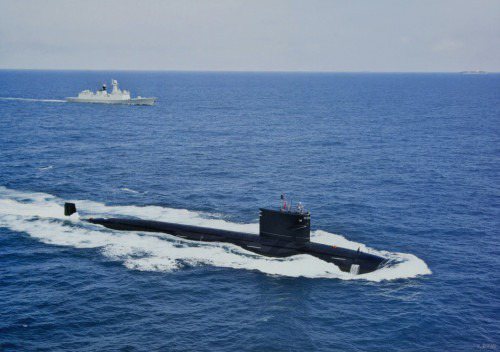 網傳解放軍093型核動力潛艦沉沒台灣海峽，導致55官兵全數罹難。(取材自微博)