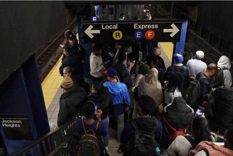 纽约市地铁系统9月发生45起重罪攻击案件，与去年9月相比激增了21.6%。(路透)(photo:UDN)