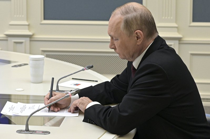 俄羅斯總統普亭1日簽署命令退出禁止核試條約，美國對此表示憂慮。（美聯社）
