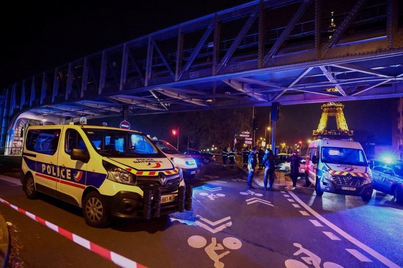 巴黎市中心2日晚间惊传观光客遭随机攻击，酿成一人死亡、两人受伤，兇嫌已遭逮捕。（路透）(photo:UDN)